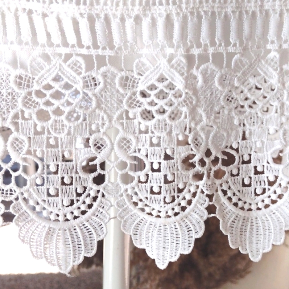 Pink Lily white overlay lace dress - Picture 5 of 9
